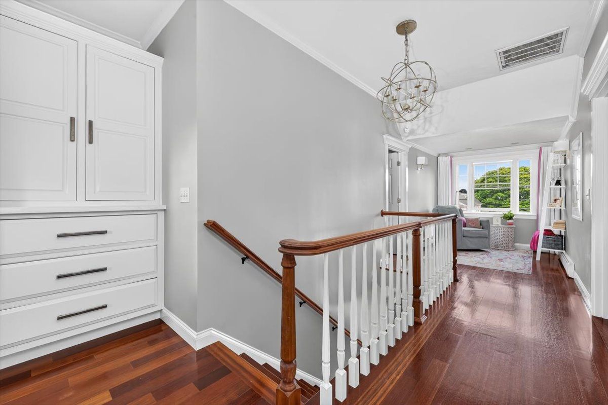 2nd Floor Landing